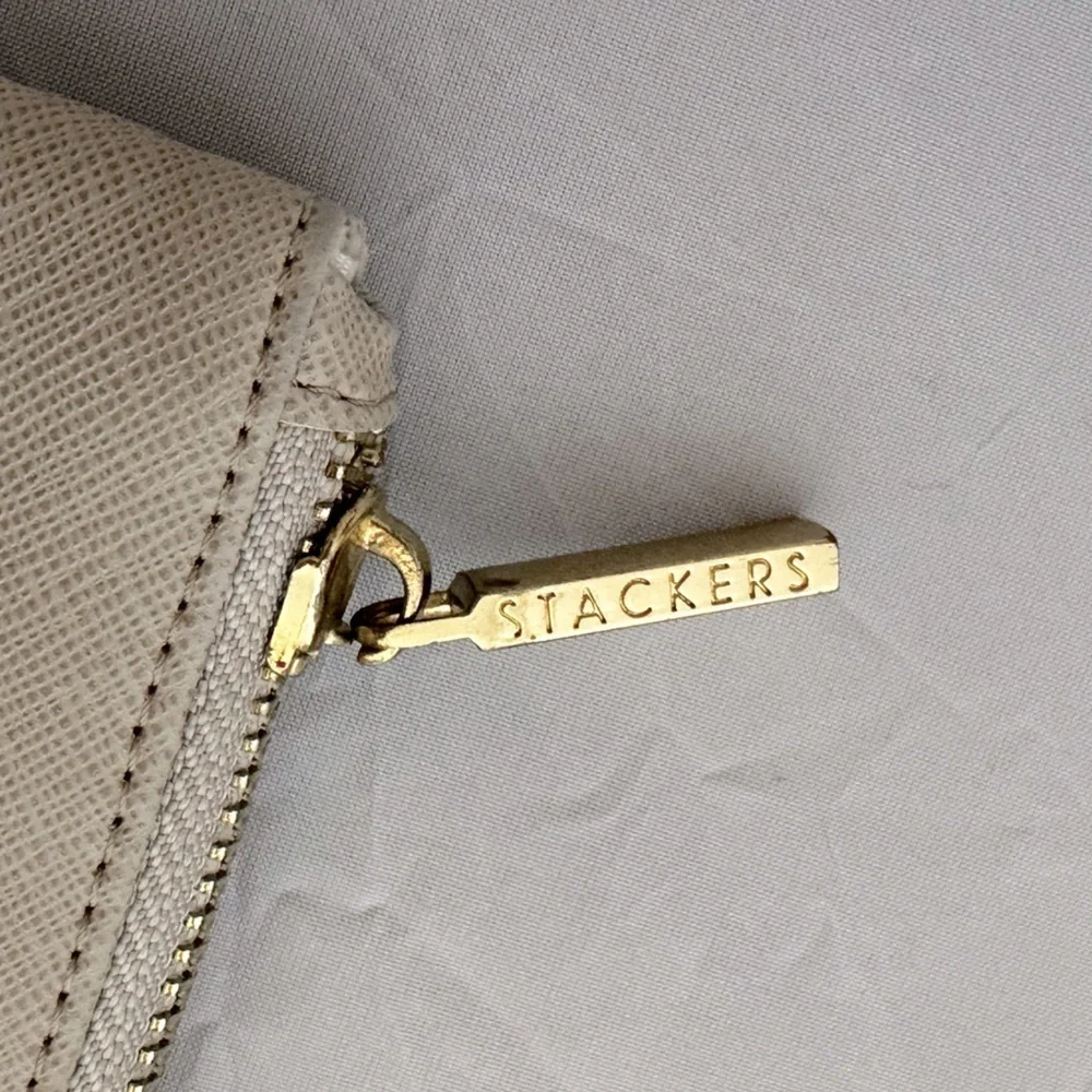 Stackers | Cream Clutch - Picture 2 of 4